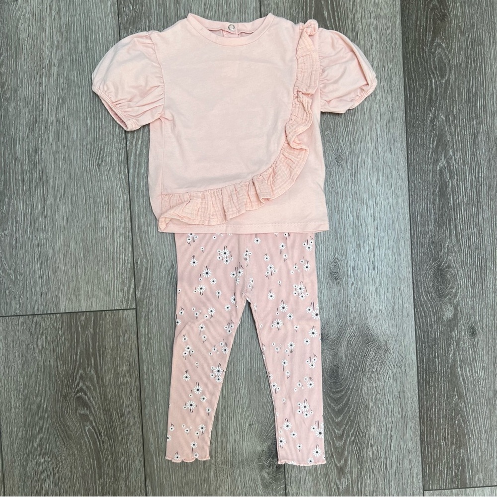 GRAYSON COLLECTIVE 2PC SHORT SLEEVE TOP
AMD LEGGINGS OUTFIT PINK 2T